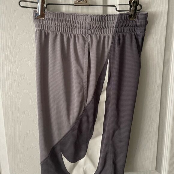 Nike Shorts Gray with White Size Small Basketball Dri Fit - Picture 3 of 6